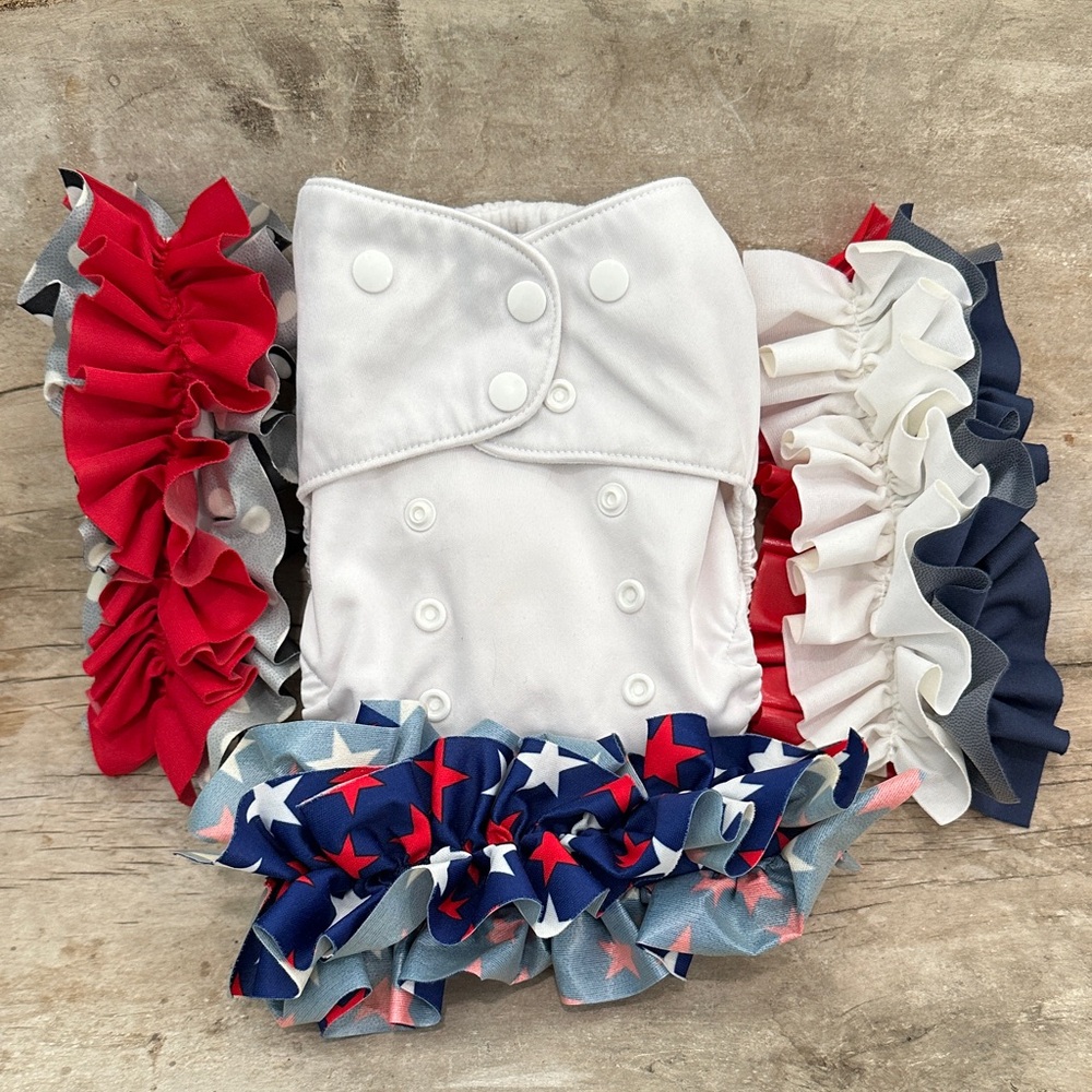 Lalabye Baby Exclusive! Bow attachments, one size cloth diapers reusable. *USED*